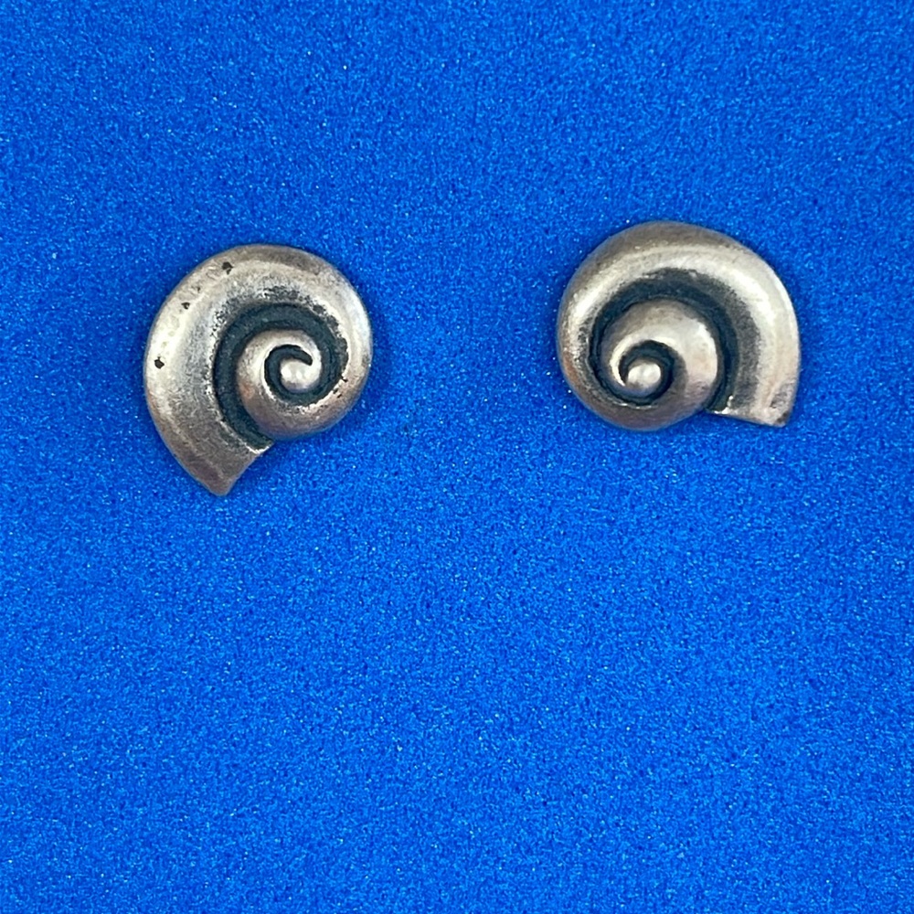 Seashell Earrings 🌺